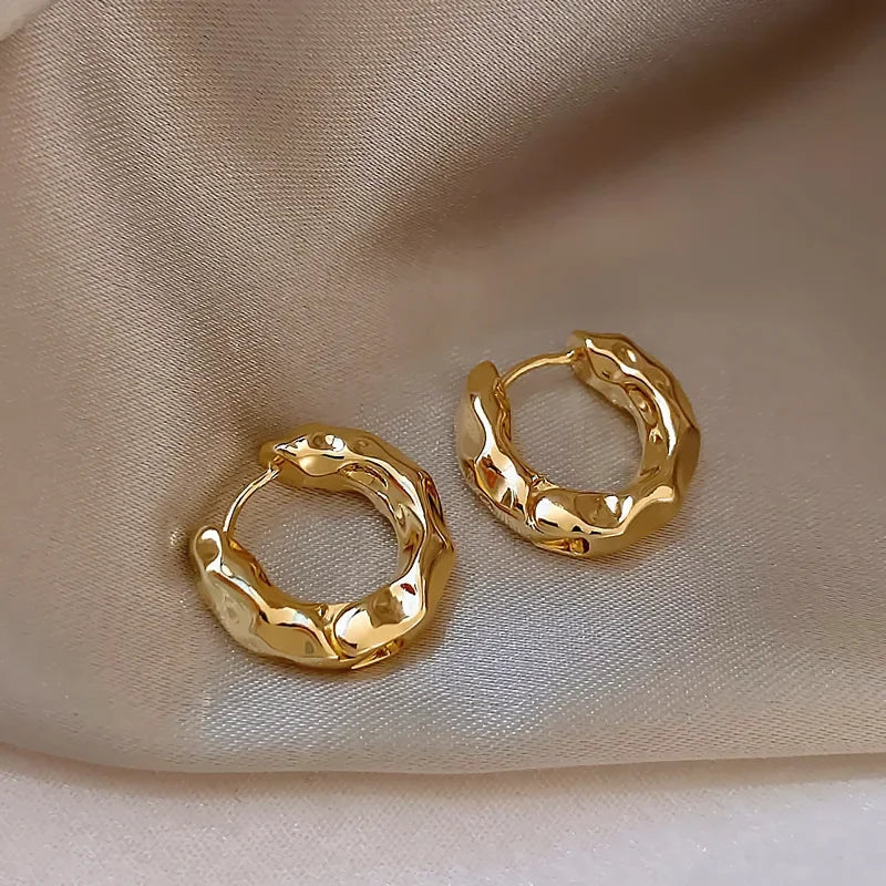 ELLA HOOP EARRINGS